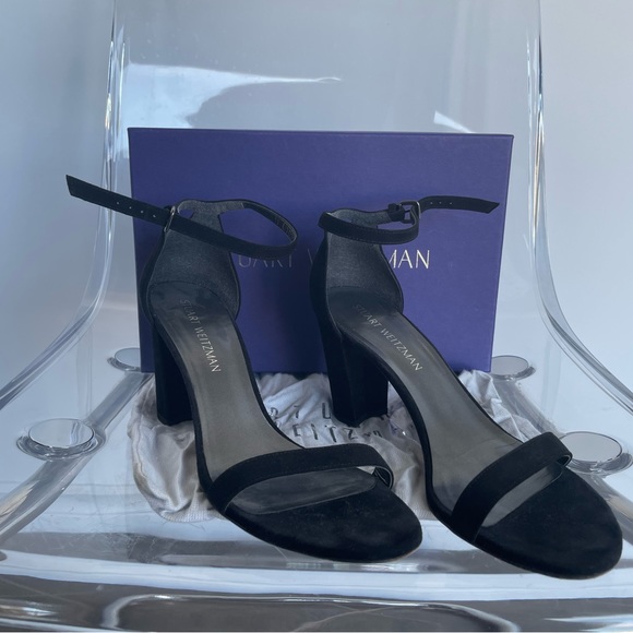 Stuart Weitzman “nearly nude” suede sandal heel - Picture 4 of 7